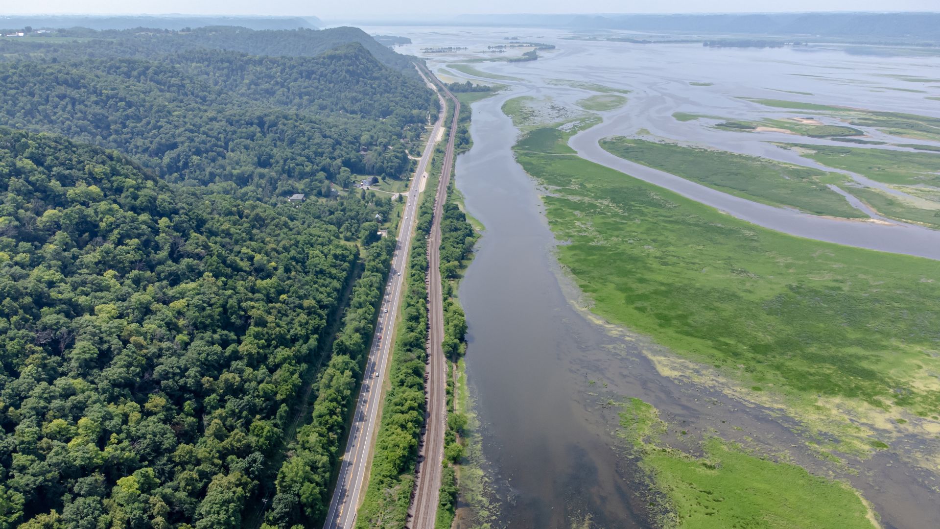 Great River Road South of La Crosse