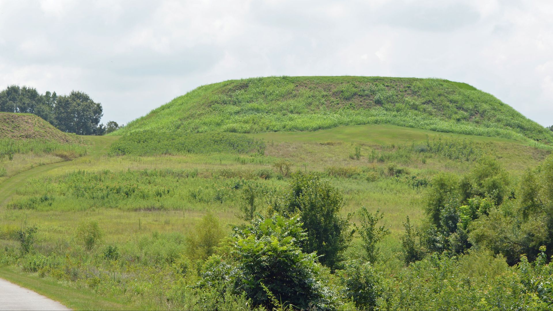 Mounds at Ocmulgee National Monument, Bibb County, Georgia, U.S. The Lesser Temple Mound (left) and the Great Temple Mound (right)
This is an image of a place or building that is listed on the National Register of Historic Places in the United St