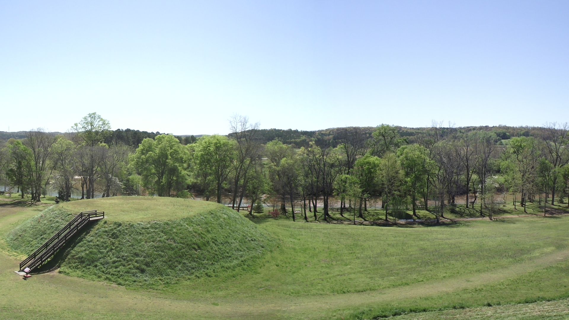 File:Mounds B and C, Etowah Mound Site (April 2011).jpg