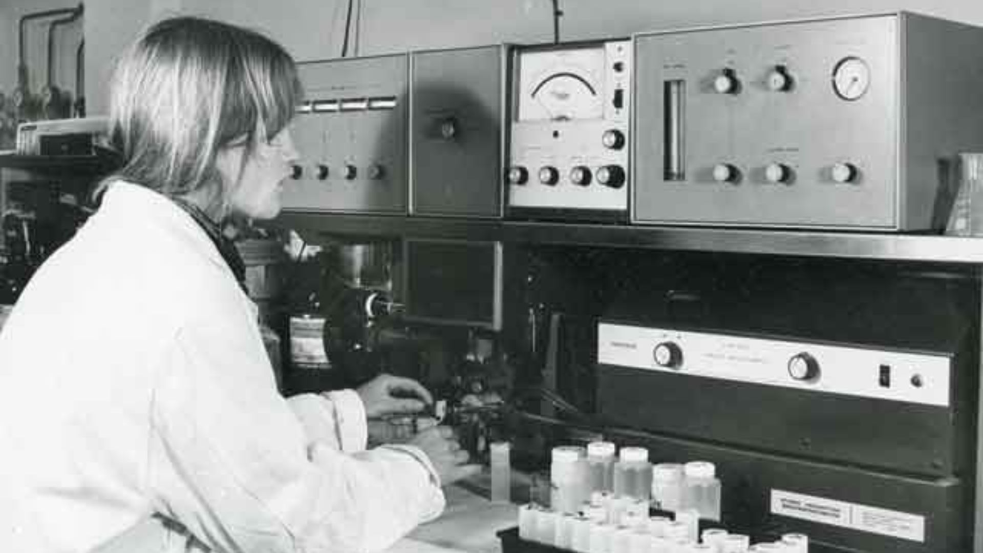 An archaeological scientist working in the human environment department of the UCL Institute of Archaeology in the 1970s.