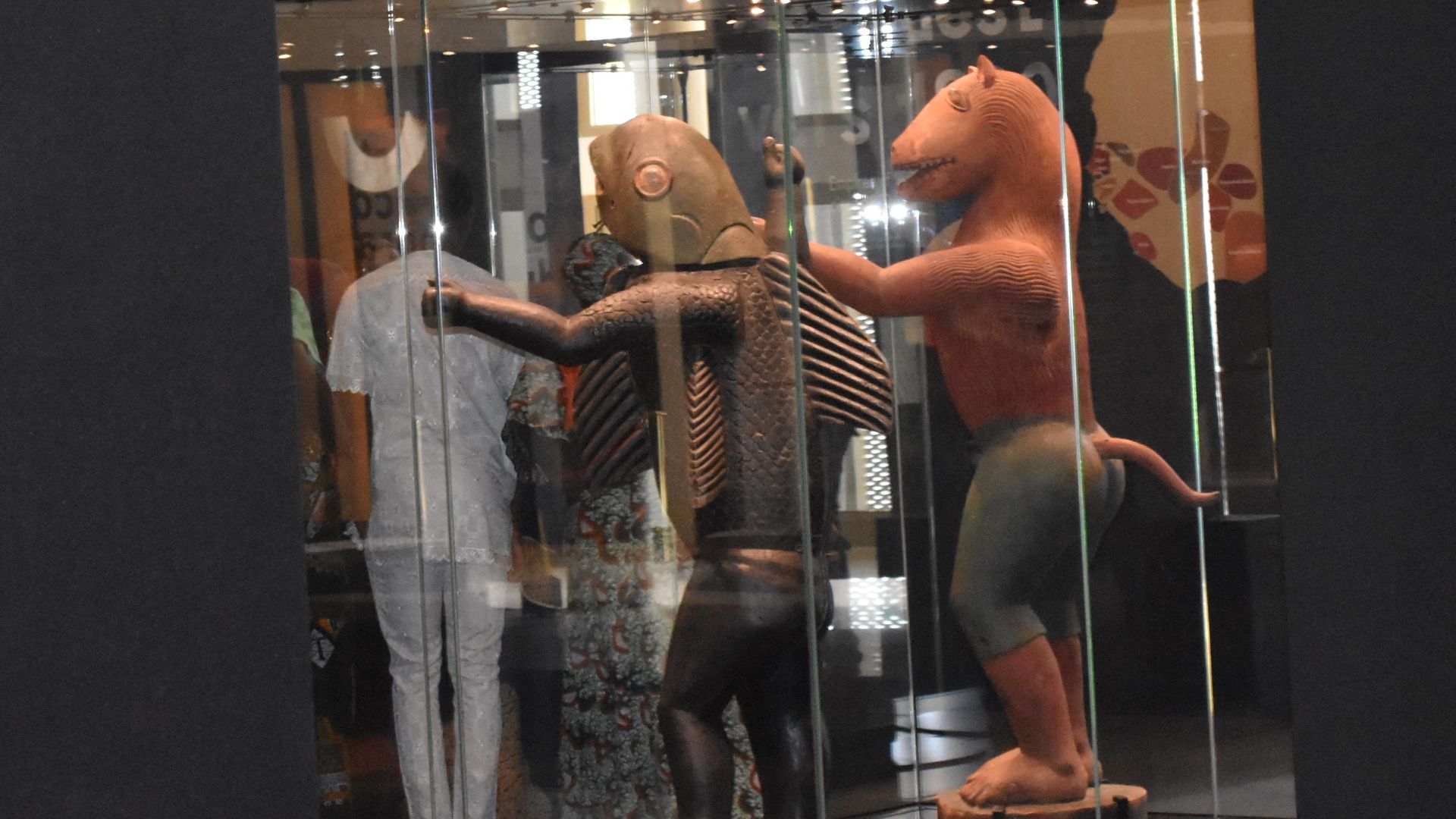 Art du bénin, d’hier et d’aujourd'hui : de la restitution à la révélation. Exposition publique diptyque à la présidence de république du Bénin du dimanche 20 février 222 au dimanche 28 août 2022