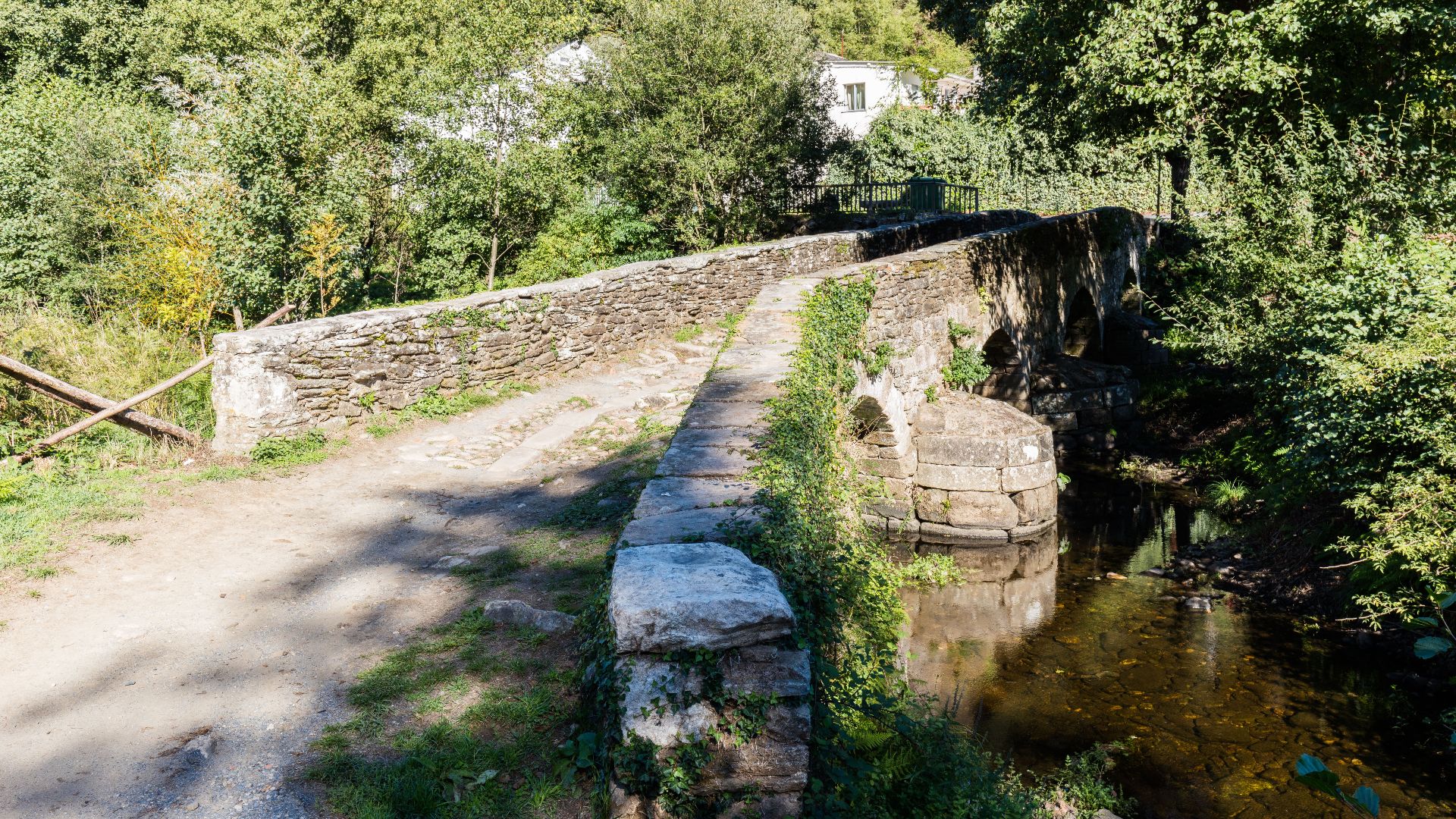 Medieval bridge over the Celeiro river, Sarria, St James's Way, Lugo, Spain