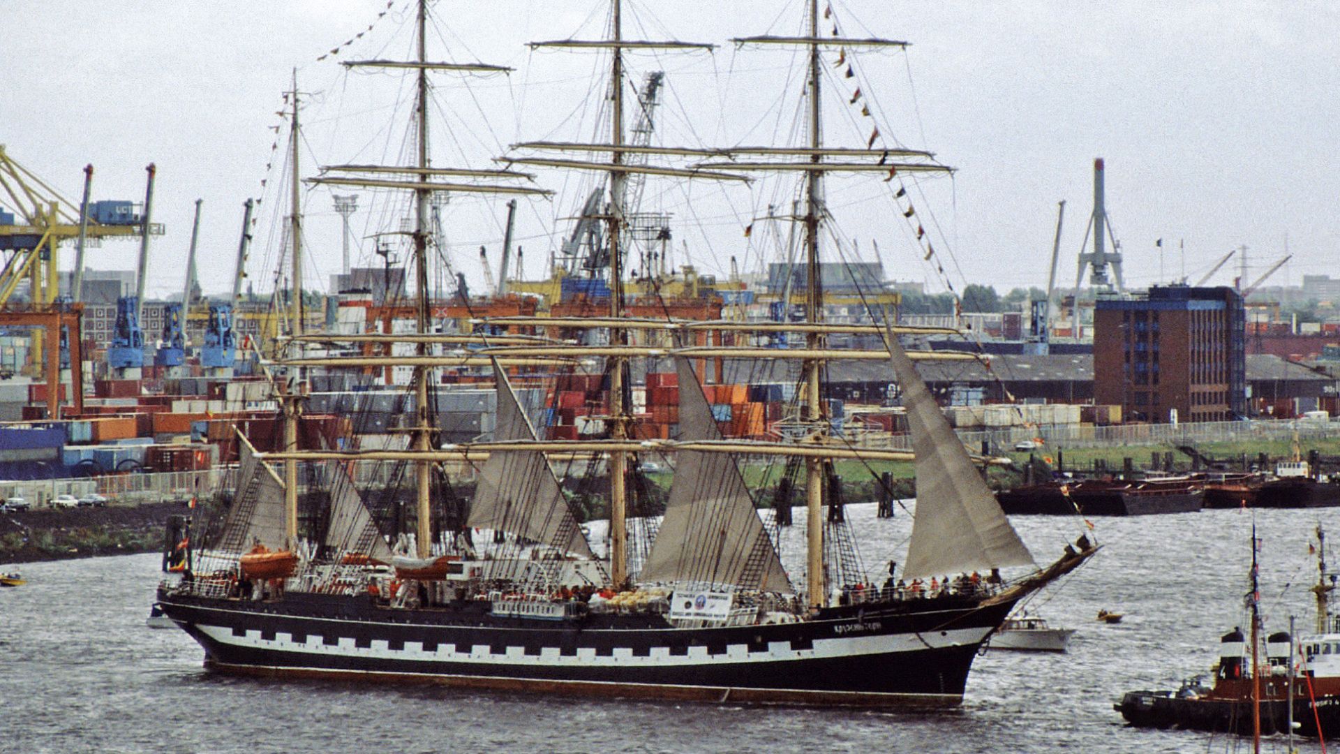 Kruzenshtern 1989 in Hamburg
