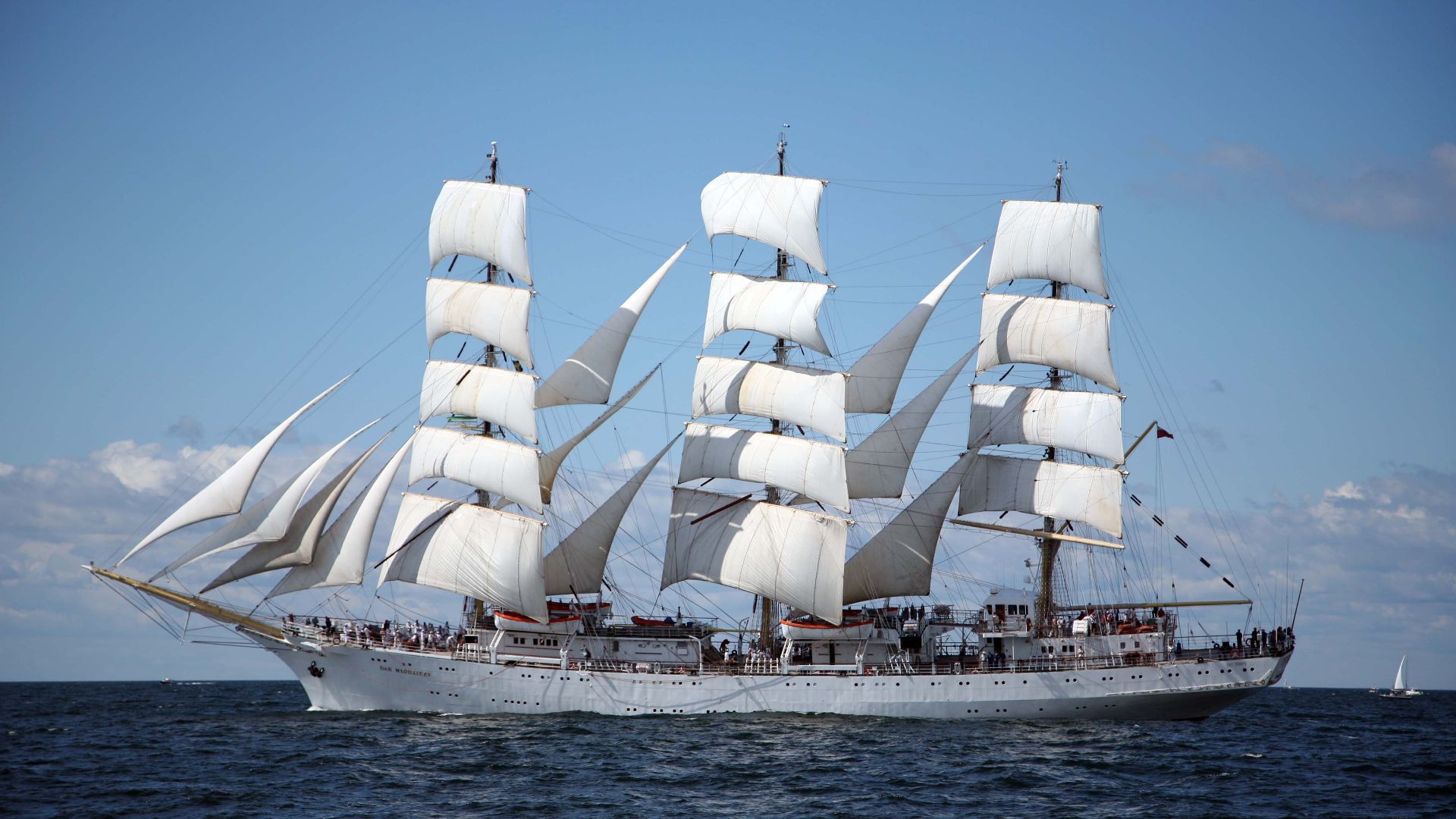 Polish sail training ship Dar Młodzieży at the Tall Ships' Races 2007