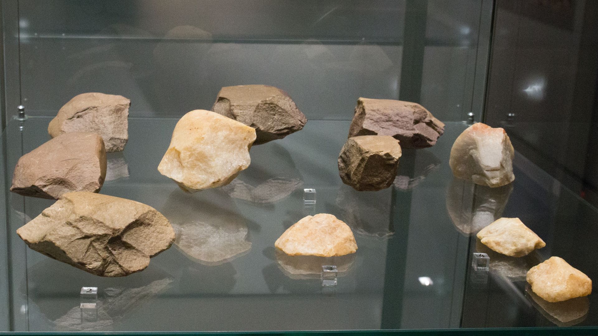 Middle Paleolithic tools from Újezd nade Mží (Plzeň-sever District), cca 250 000 – 40 000 BC. Museum of Western Bohemia in Pilsen.