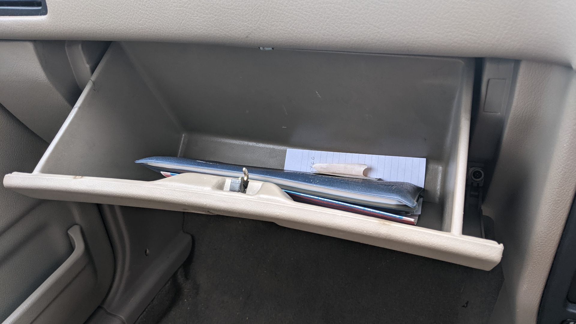 1992 Hyundai Pony X2 LS 1.3 Glove Box Taken in Stratford-upon-Avon