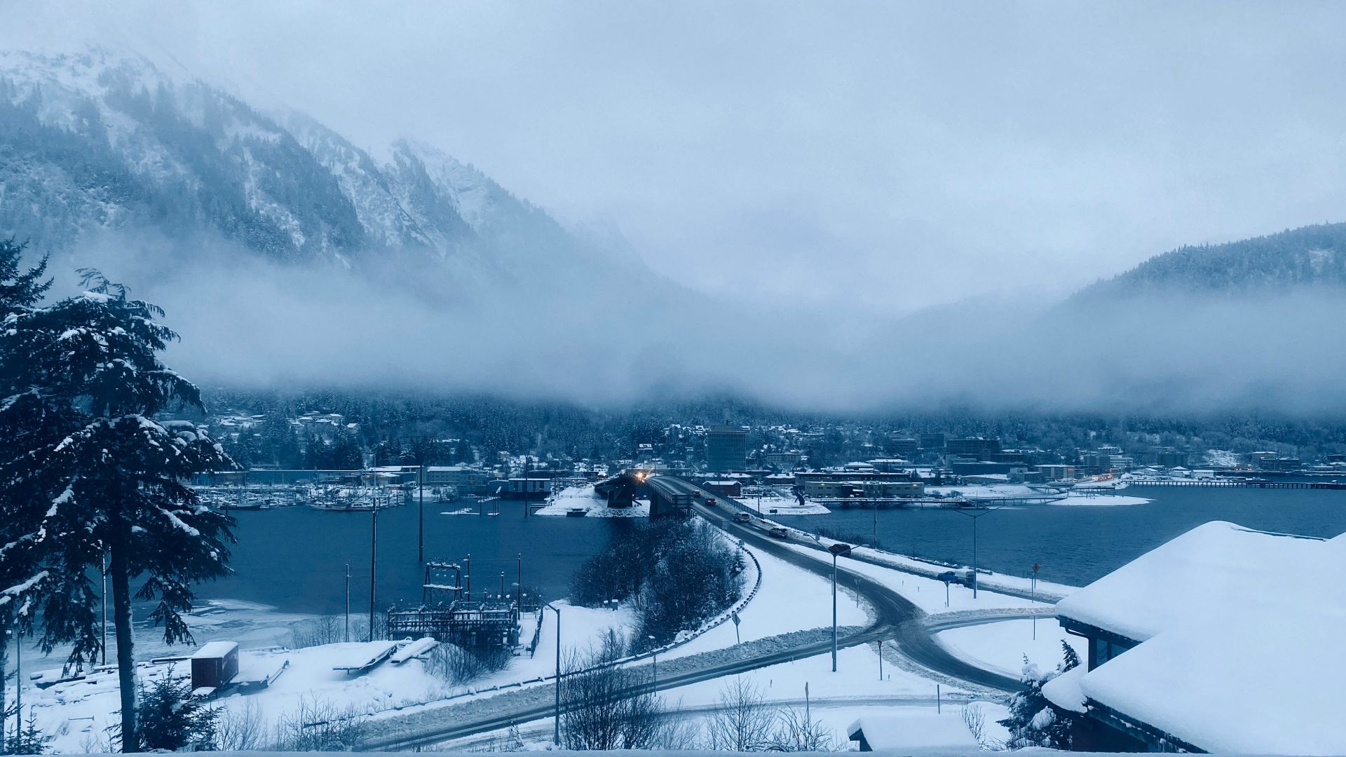 snow covered mountain during daytime