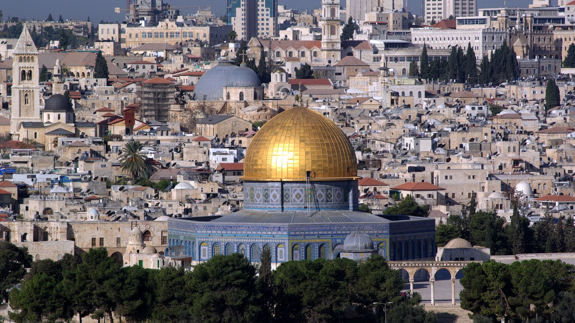 Jerusalem, Dome of the rock, in the background the Church of the Holy Sepulchre
