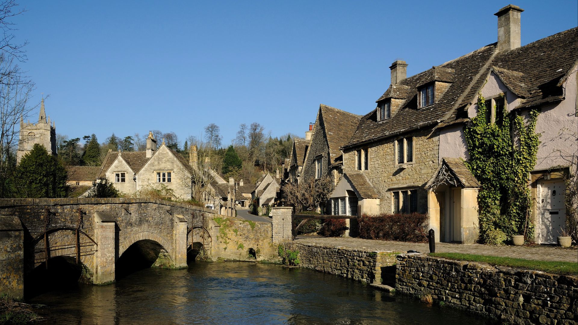Castle Combe is a small Cotswold village in Wiltshire, England, with a population of about 350. The village was the setting for the movie