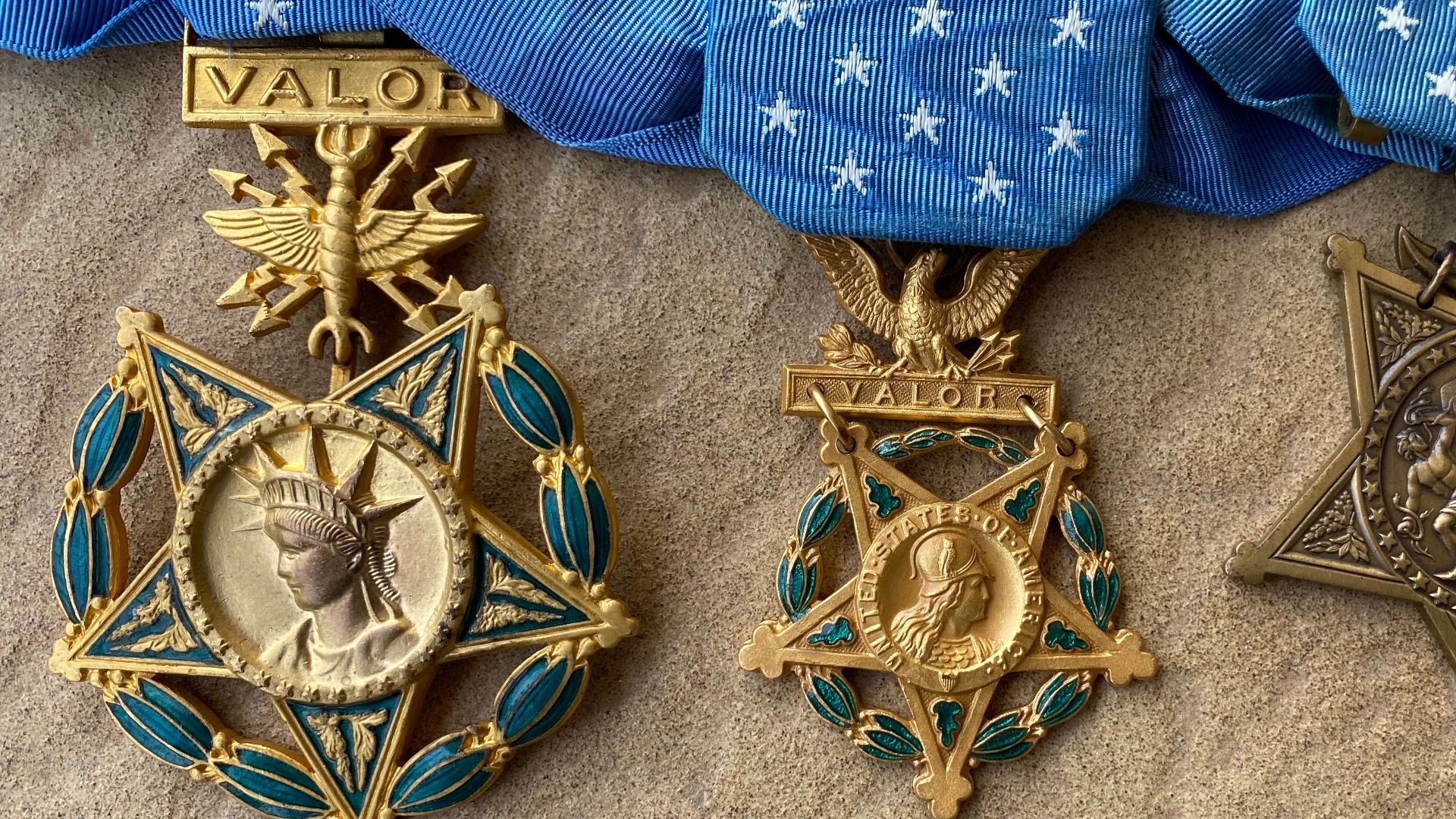 US Medals of Honor. Air Force, Army and Navy types. Part of the AEA Collections.