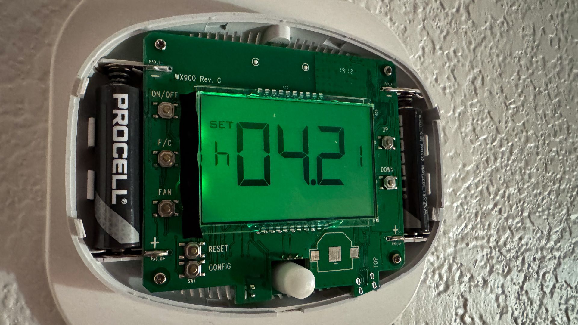 PROCELL
PAB 8-
ON/OFF
Ⓒ
F/C
FAN
+
WX900 Rev. C
PAD_0+
B
A
SET
314
O RESET
CONFIG
SW7
604.2
0
0
0.
FADA
UP
DOWN

PADA+