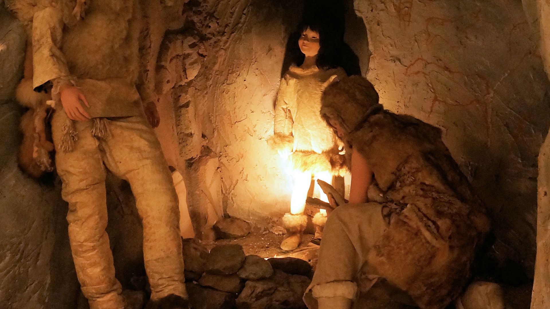 Reconstruction of Altaic cave site, 150.000-10.000 BCE