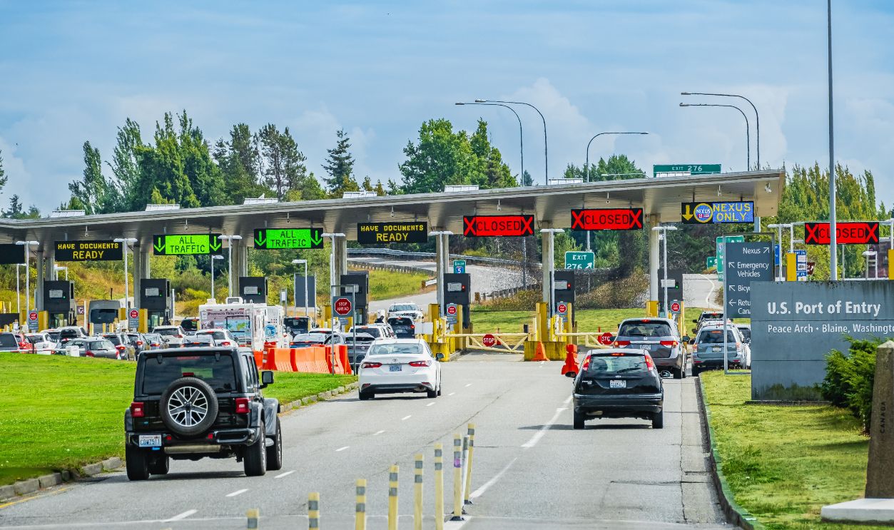 US-Canada Border, Peace Arch, Washington state, USA. Border crossing between US and Canada by land. US Canada border crossing line. Port of entry. Nexus. All trafic. August 30, 2023
