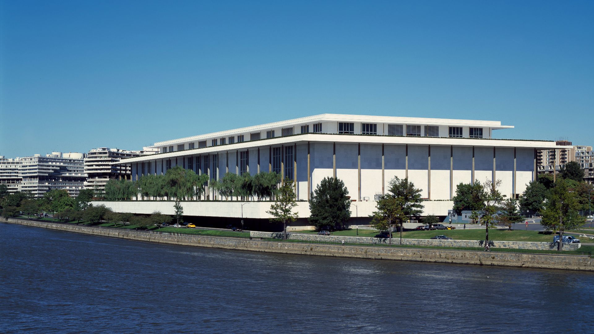 Title: Kennedy Center for the Performing Arts, Washington, D.C
Physical description: 1 transparency : color ; 4 x 5 in. or smaller

Notes: Title, date, and keywords provided by the photographer.; Digital image produced by Carol M. Highsmith to represent h