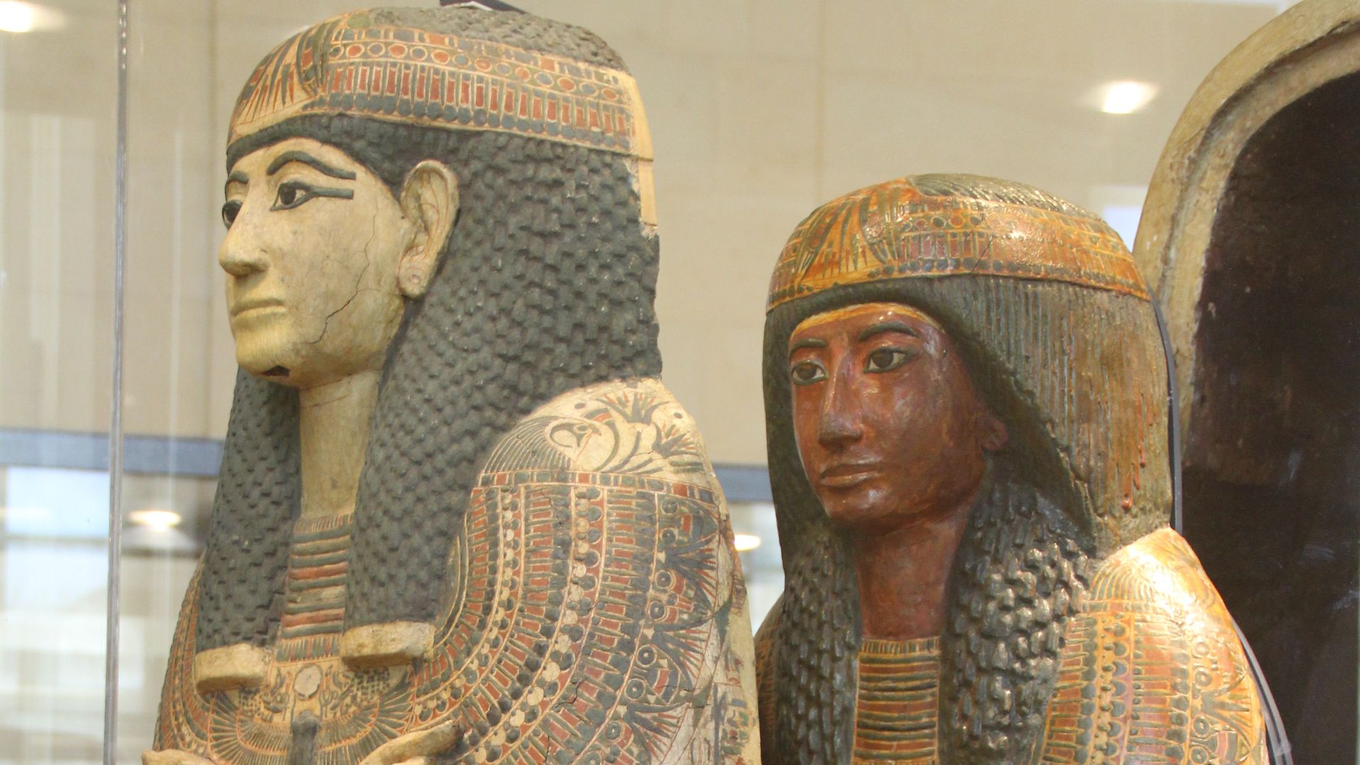 Ancient Egypt Gallery, Louvre Museum, Paris, France. Complete indexed photo collection at WorldHistoryPics.com.