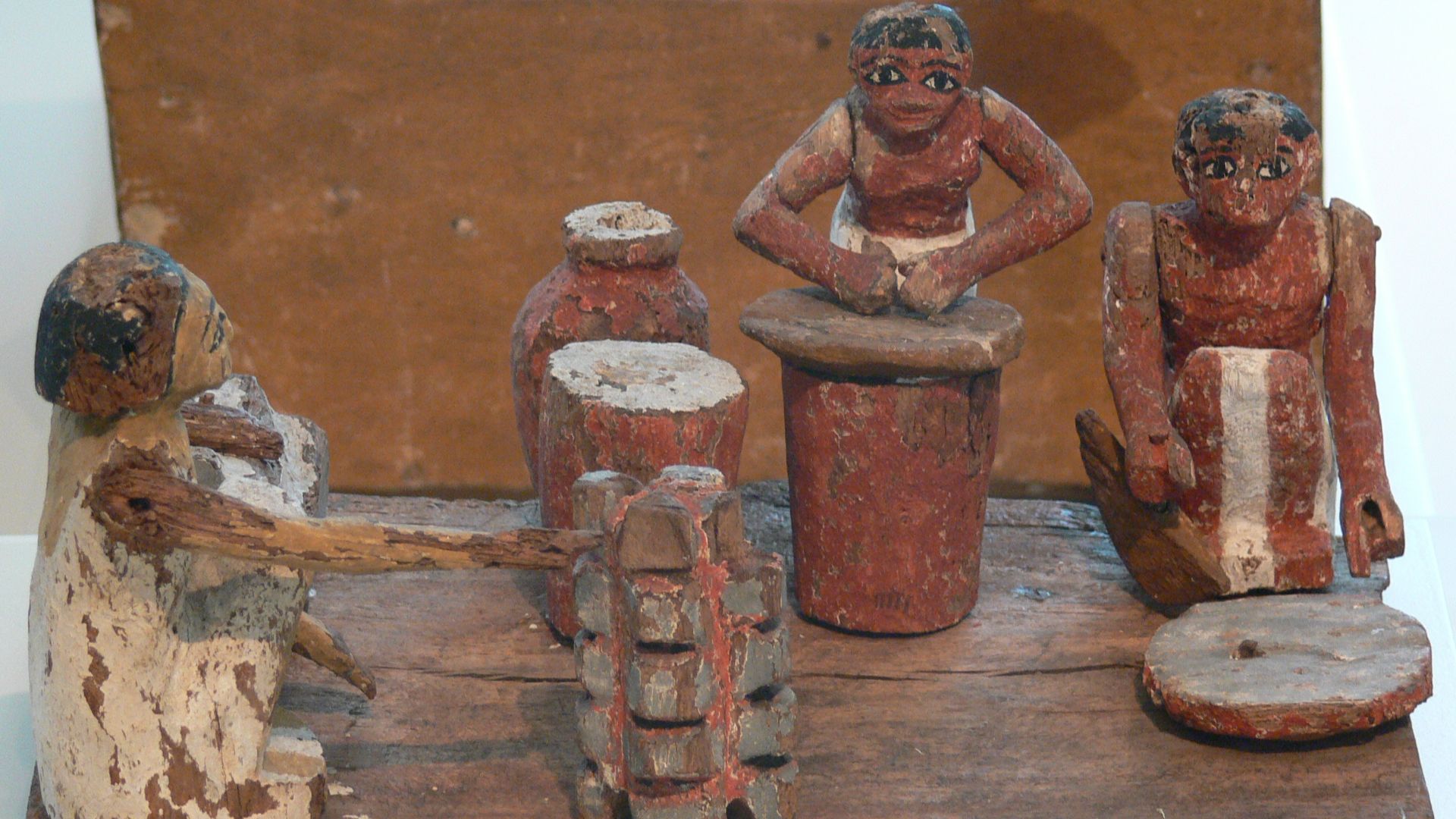 Kitchen model; workers grinding, baking and brewing; 12th dynasty, 2050-1800 BC. Egyptian Museum Berlin, Inv. 1366