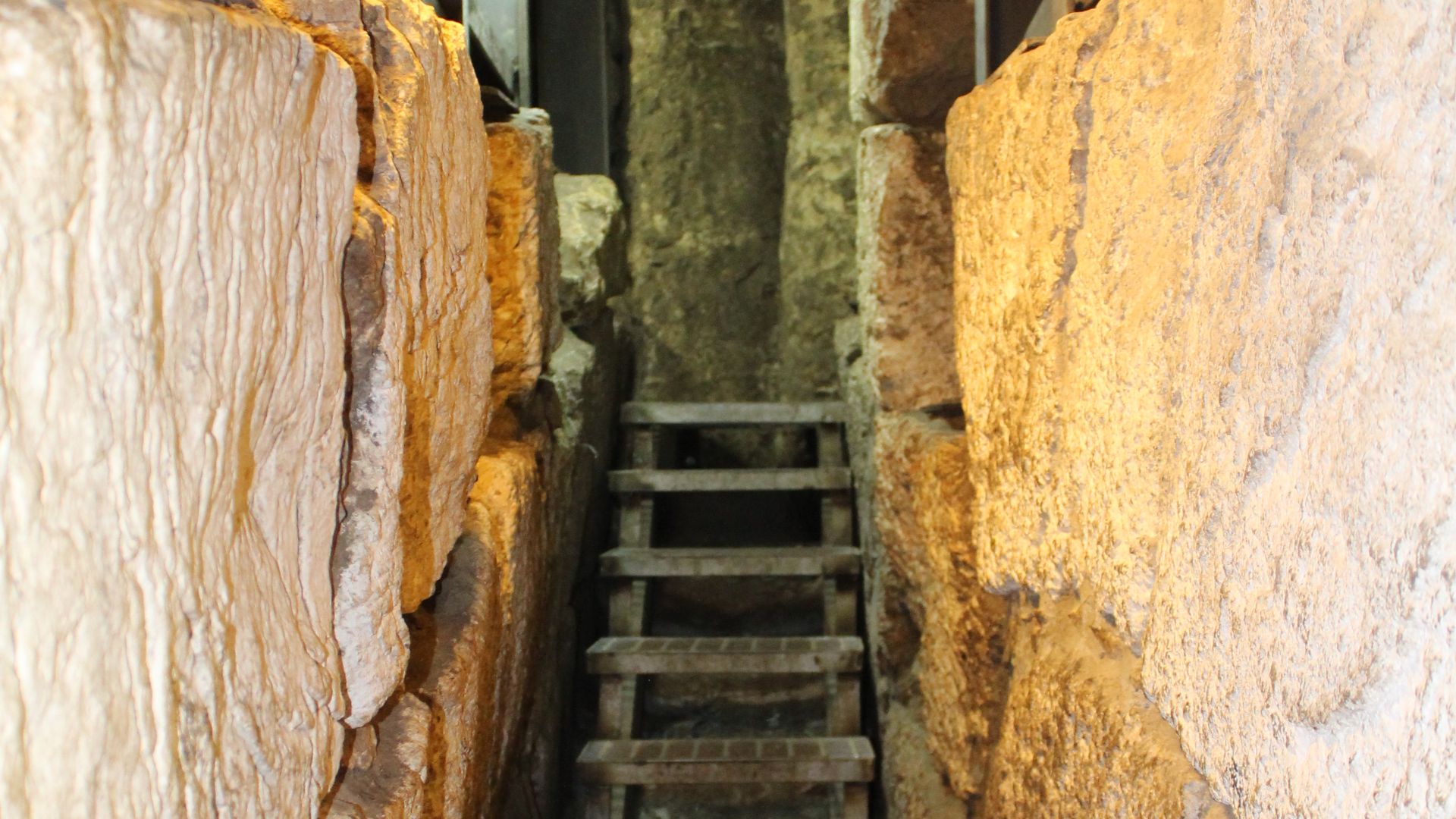 The Western Hill's Drainage Channel, City of David, Jerusalem
