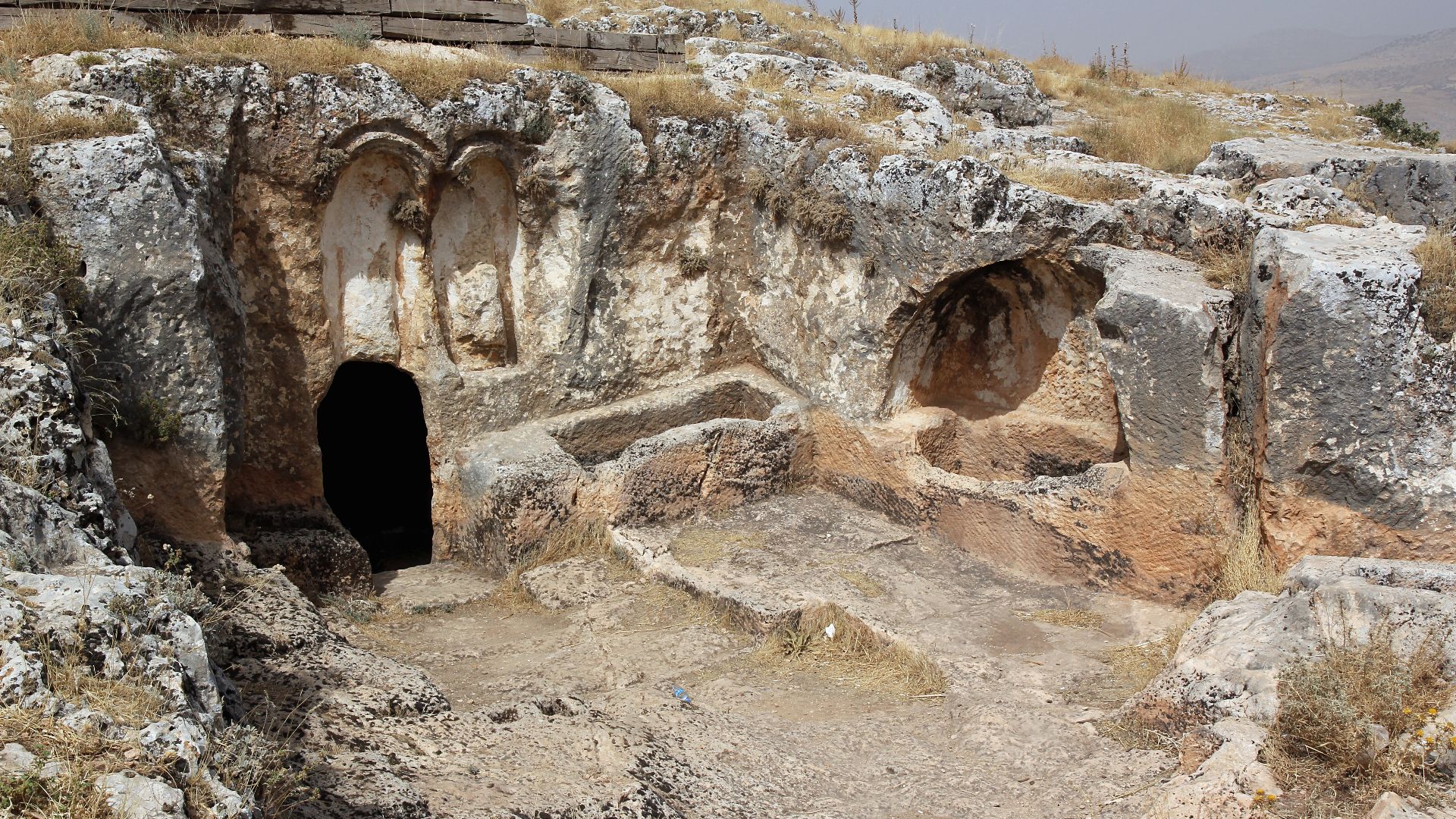 Perrhe, kommagenische Stadt bei Adıyaman, Südtürkei, Nekropole, Grabanlage mit Doppelrelief