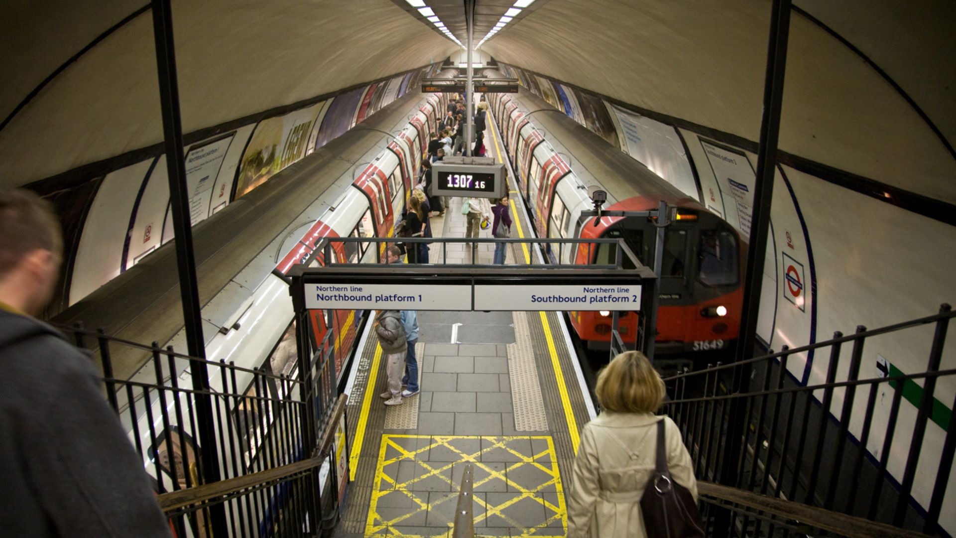 Clapham Common Tube Station north and south-bound platforms on the Northern Line, in London, England.