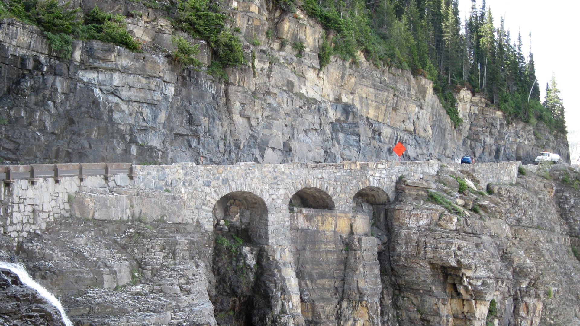 Going-to-the-Sun Road
This is an image of a place or building that is listed on the National Register of Historic Places in the United States of America. Its reference number is 97000345 (Wikidata).