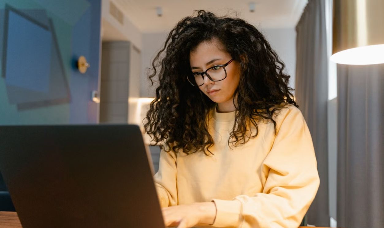 woman using laptop 