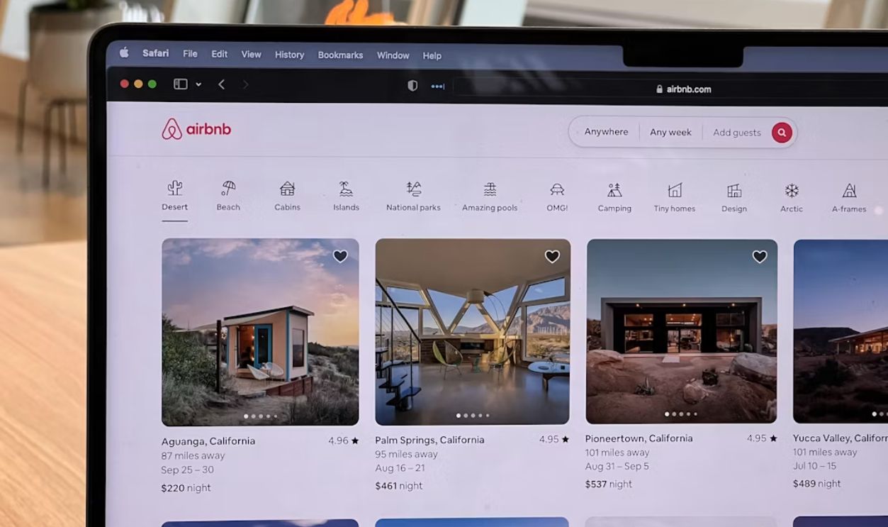 airbnb website