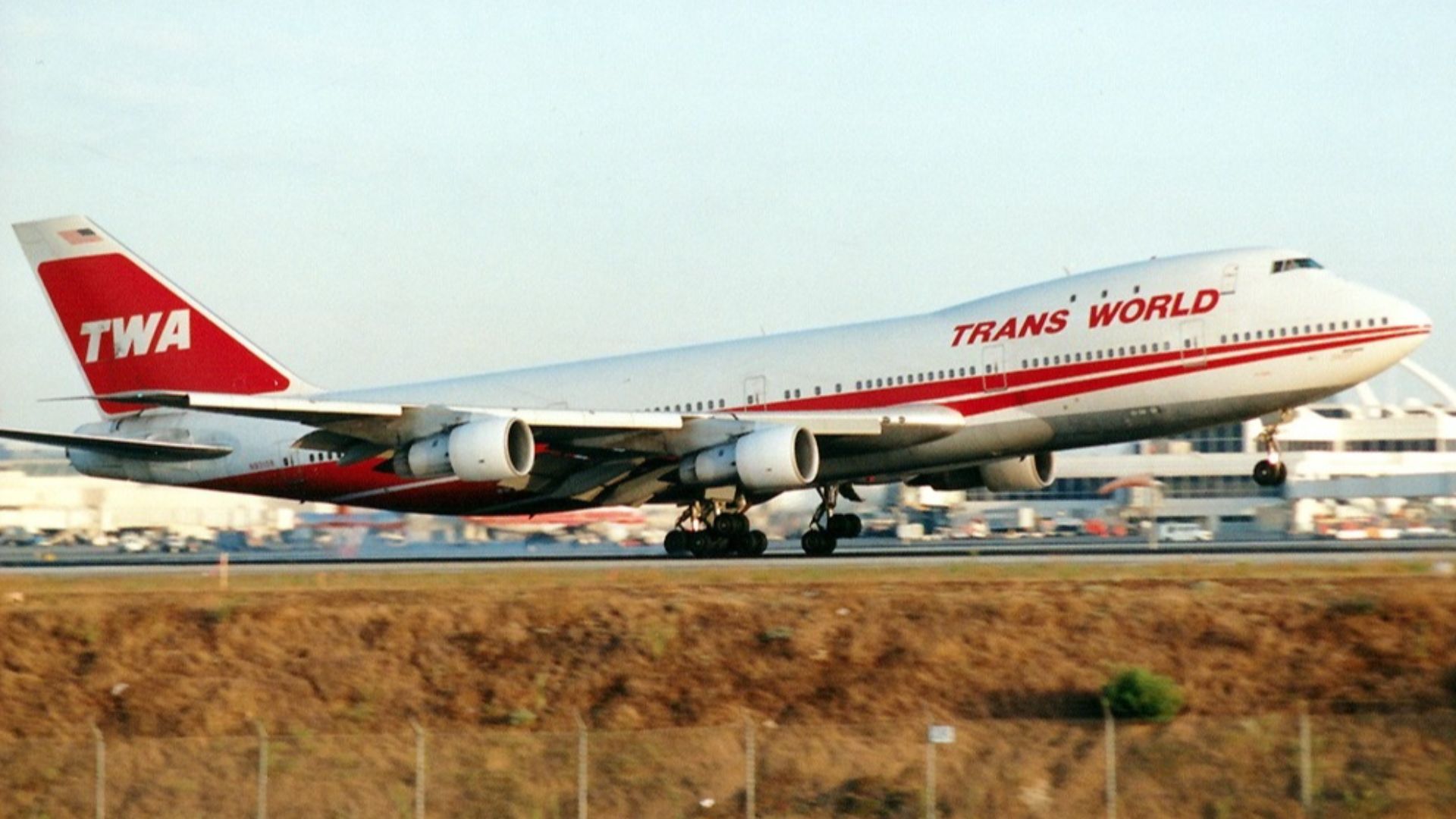 File:Boeing 747-131, Trans World Airlines - TWA AN0207953.jpg