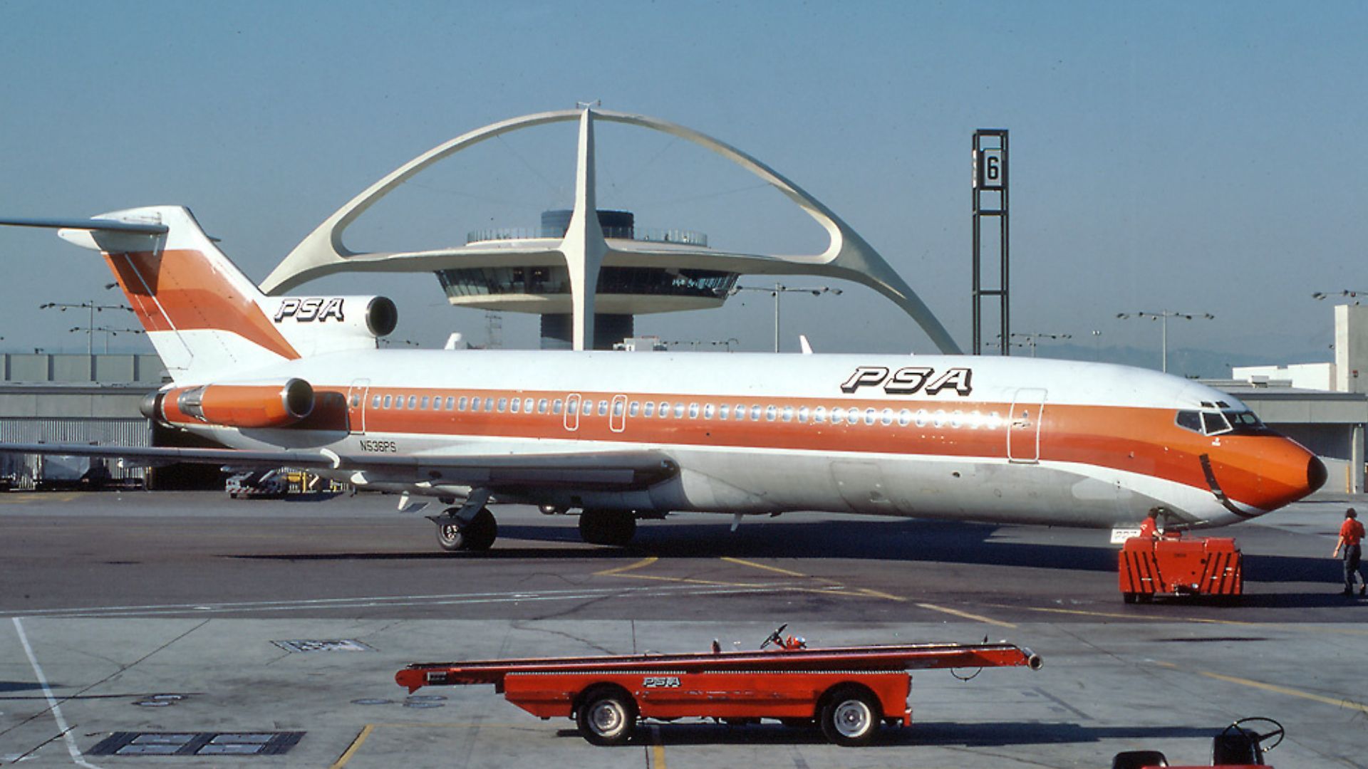 Pacific Southwest Airlines Boeing 727-254