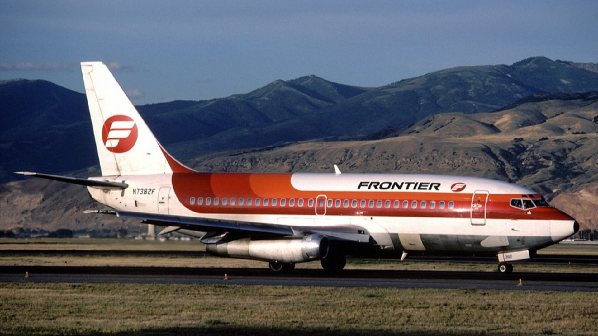 Frontier Boeing 737-200