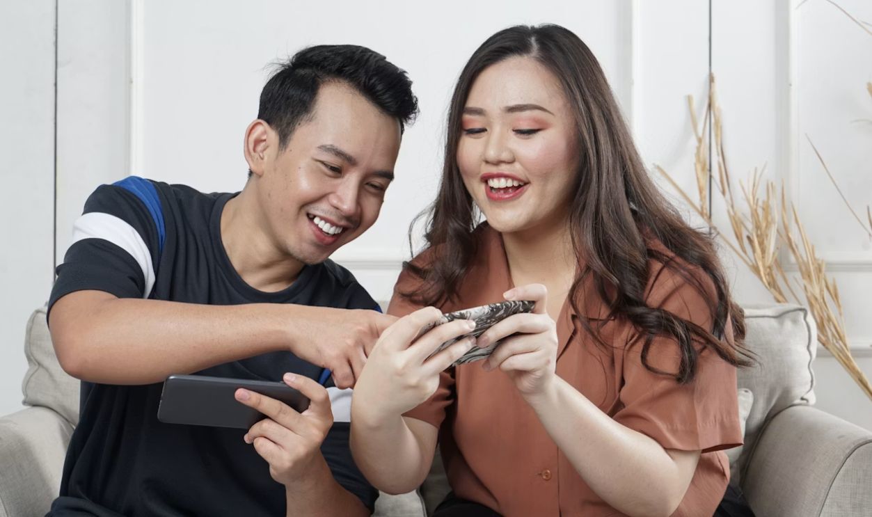 couple playing games couple playing games