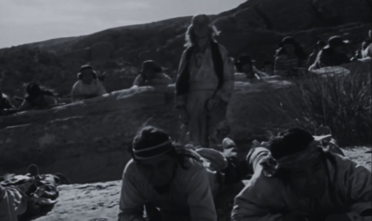 Screenshot from Apache (1954)