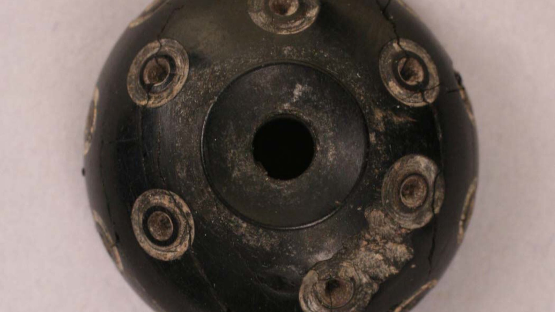 Button; Stone