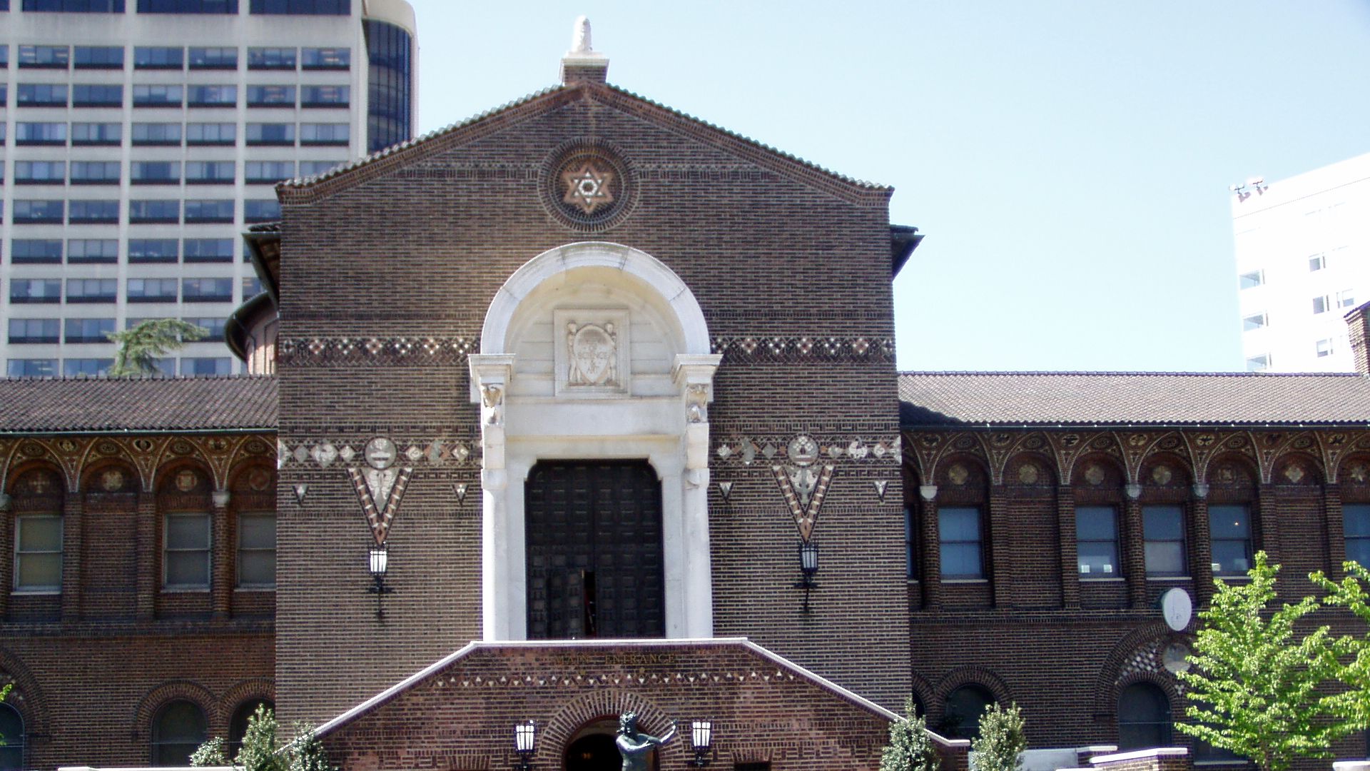 Taken in Philadelphia, Pennsylvania, in April 2006.

University of Pennsylvania Museum of Archaeology and Anthropology. The Warden Garden is visible in the foreground, and the inscription above the door reads FREE MVSEVM OF SCIENCE & ART.