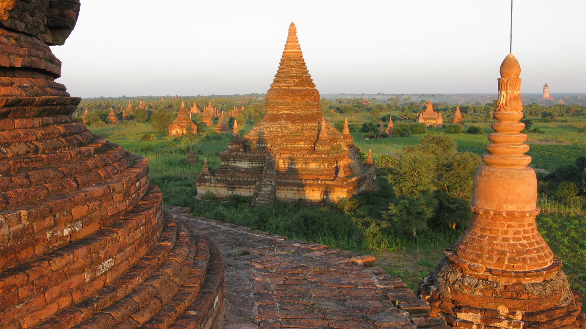 From 1044 to 1287, over the course of 250 years, Bagan's rulers constructed over 10000 religious monuments (1000+ stupas, 10000+ small temples and 3000+ monasteries) in an area of 100+ square kilometres in the Bagan plains. Bagan, Pagan, Myanmar.