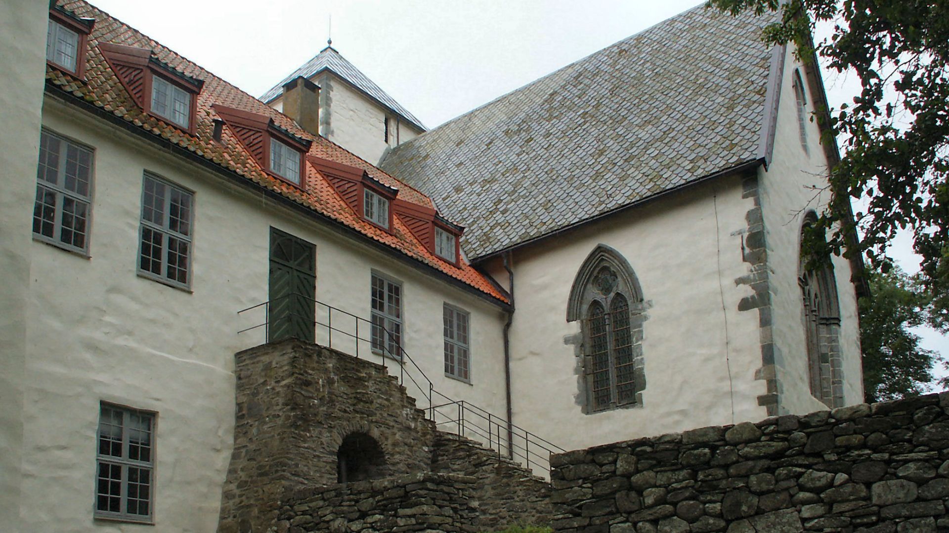 File:Utstein kloster 04B.jpg