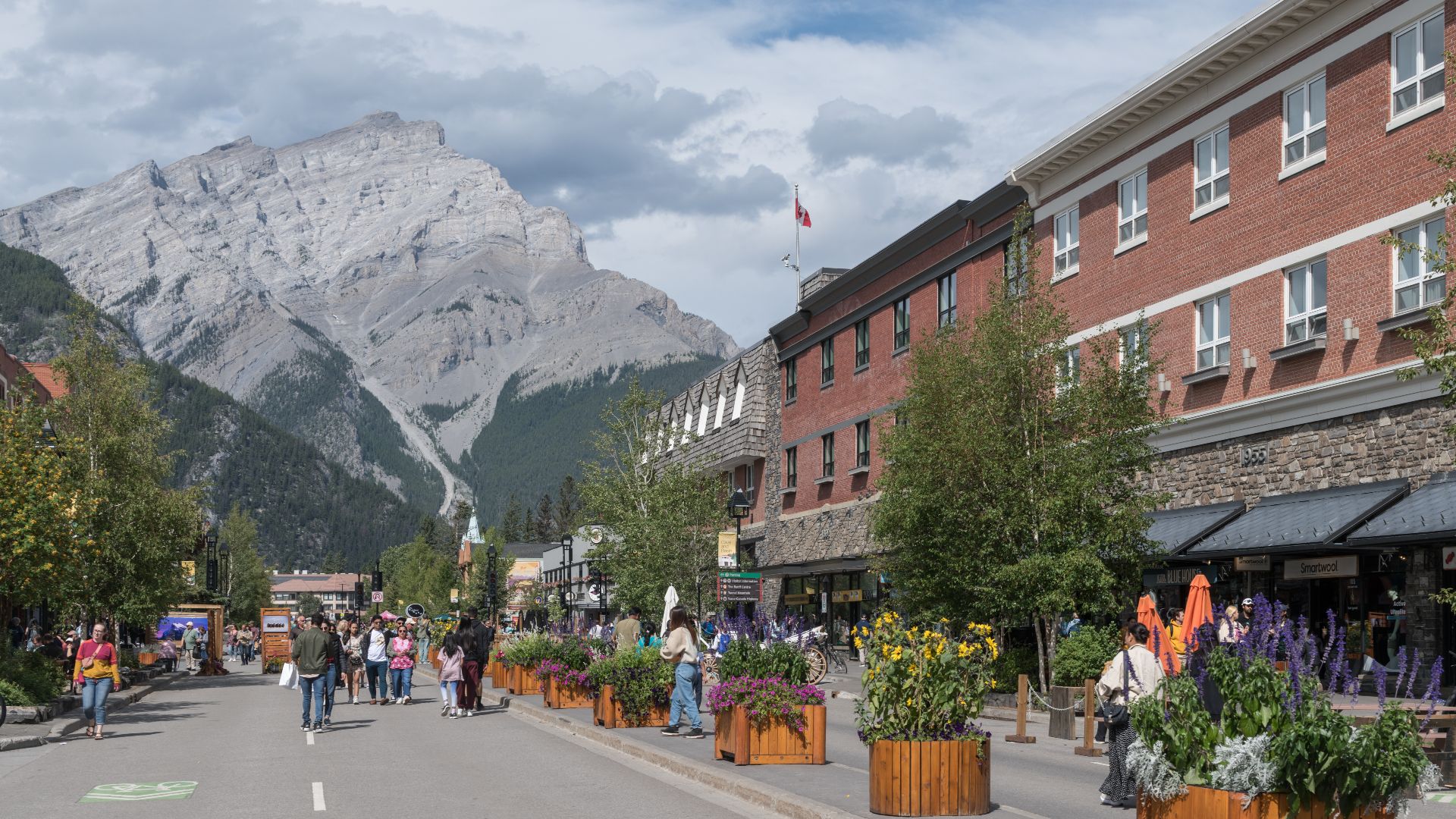 A south view of Banff Ave, Banff