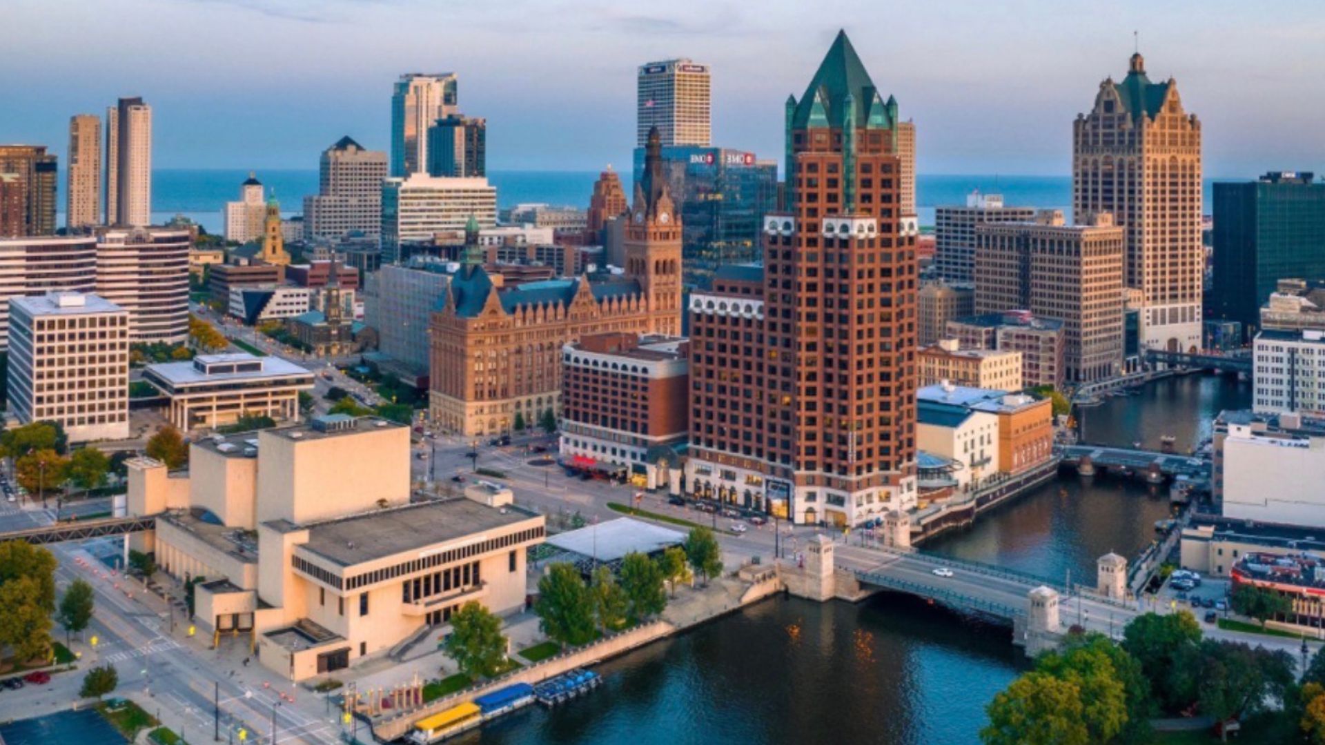 Skyline of Milwaukee, Wisconsin