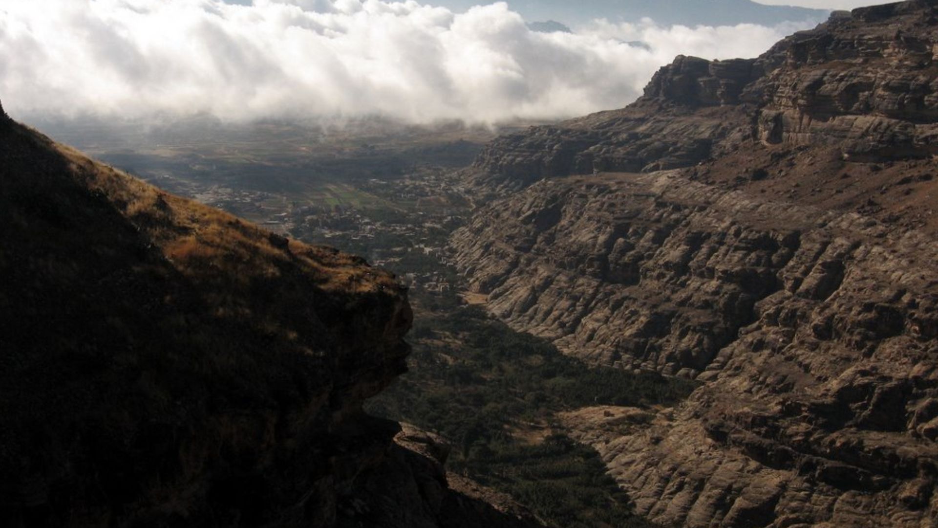 The wadi under the village of Kawkaban