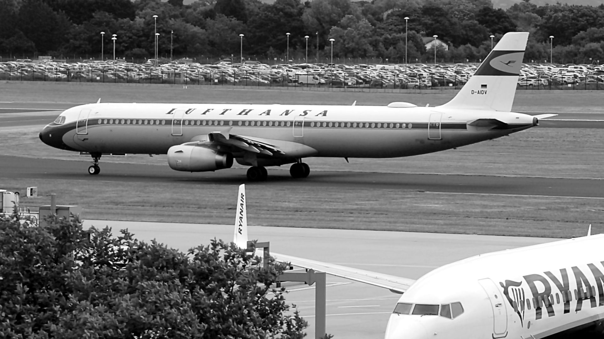 Airbus A321-231 (D-AIDV) Lufthansa Retro at Manchester Airport (EGCC)