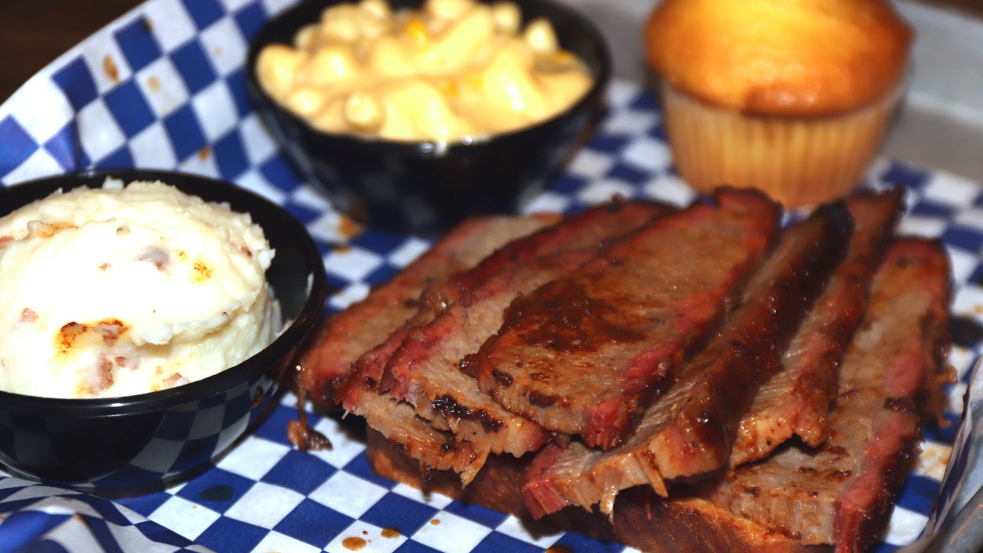 Famous Dave's Bar-B-Que
Villaggio Shopping Center 
7603 N. Blackstone Avenue
Fresno, CA 93720 
Texas Beef Brisket
Rubbed with Dave’s secret spices, then slowsmoked over hickory until it’s juicy and tender.

Served with red-skin mashed potatoe and Mac&Chee