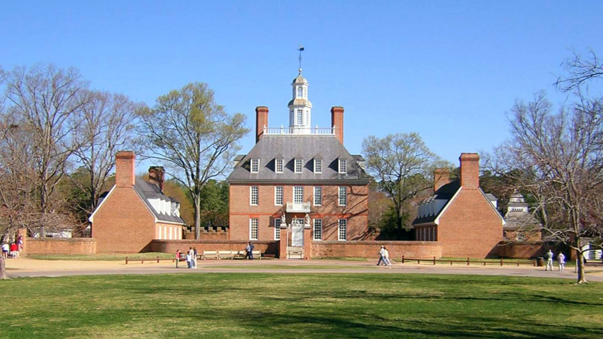 Front side of theWikipedia:Governor's Palace at Wikipedia:Colonial Williamsburg.






This is an image of a place or building that is listed on the National Register of Historic Places in the United States of America. Its reference number is 66000925 (Wi