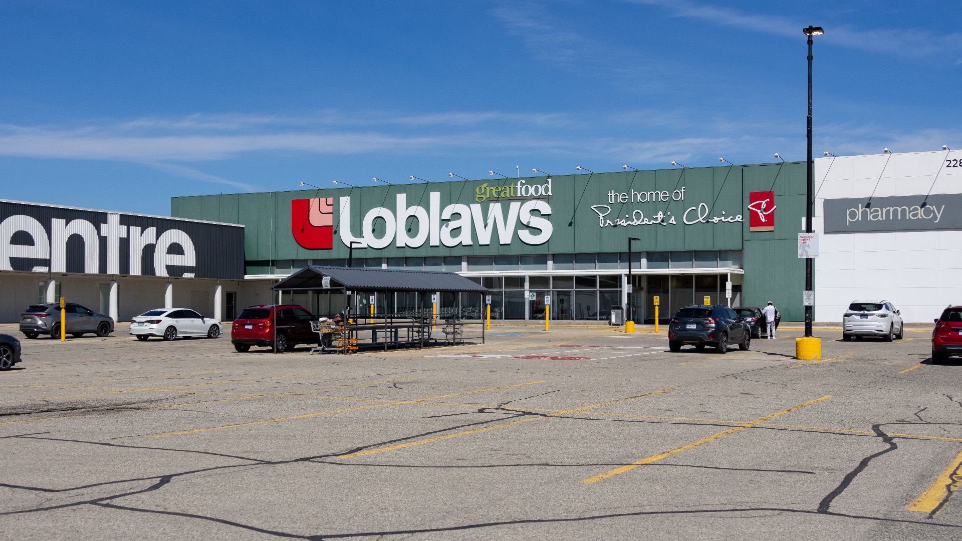 A Loblaws store in the Roncesvalles neighbourhood, shortly before its closure and conversion into a NoFrills grocery store.