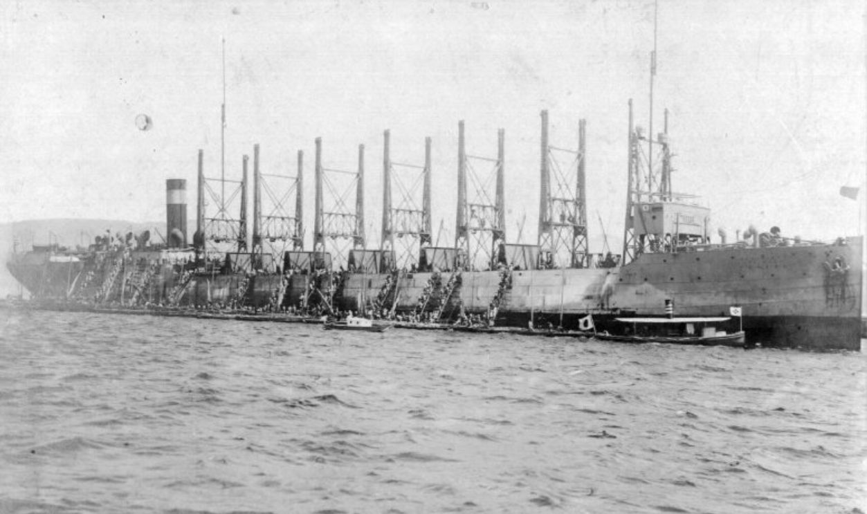 The Nereus (Collier No. 10) loading coal at Nagasaki, Japan in April 1916. Taken from NavSource Online: Service Ship Photo Archive