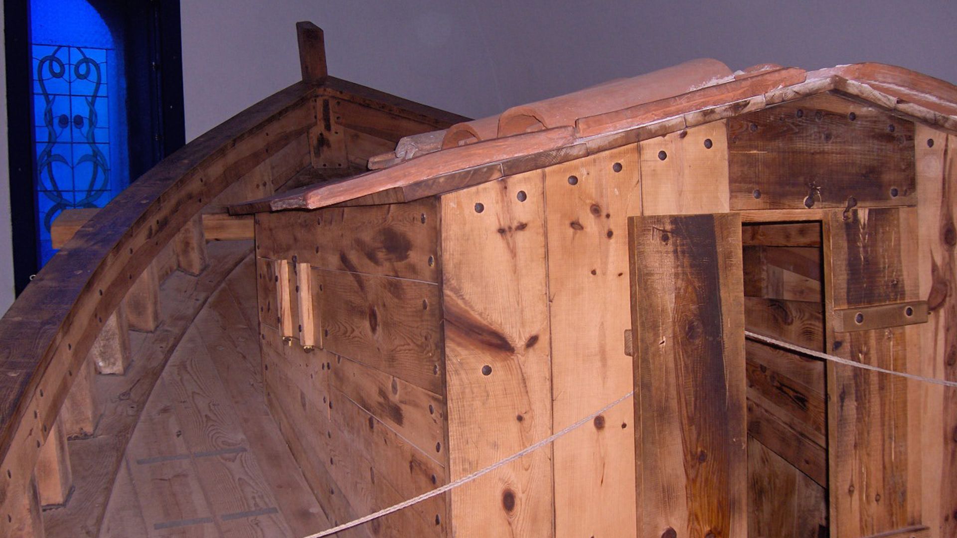 (partial) reconstruction of the Yassiada shipwreck from Byzantine times (7th c.), St. Peter's castle; Bodrum, Turkey