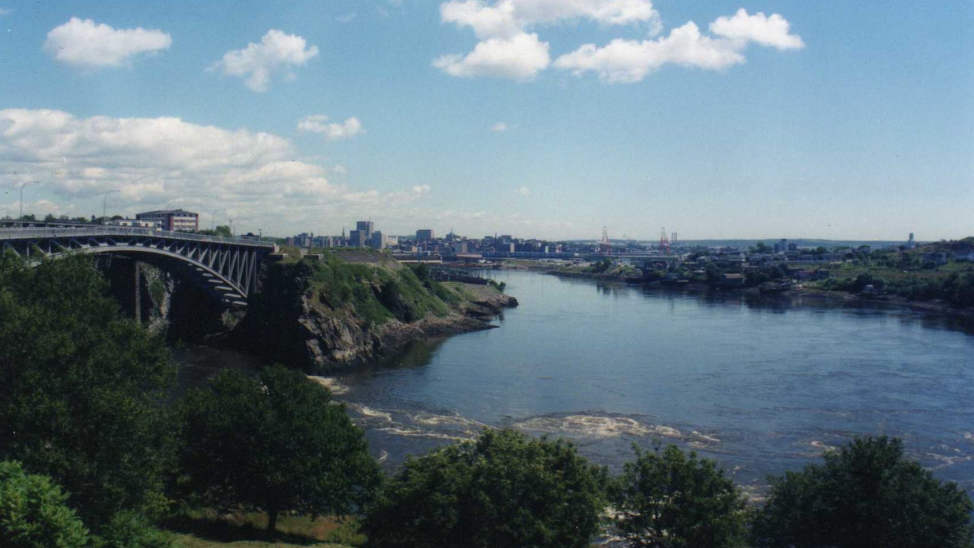 The Reversing Falls are a series of rapids on the Saint John River located in Saint John, New Brunswick where the river runs through a narrow gorge before emptying into the Bay of Fundy.
The diurnal tides of the bay force the flow of water to reverse agai