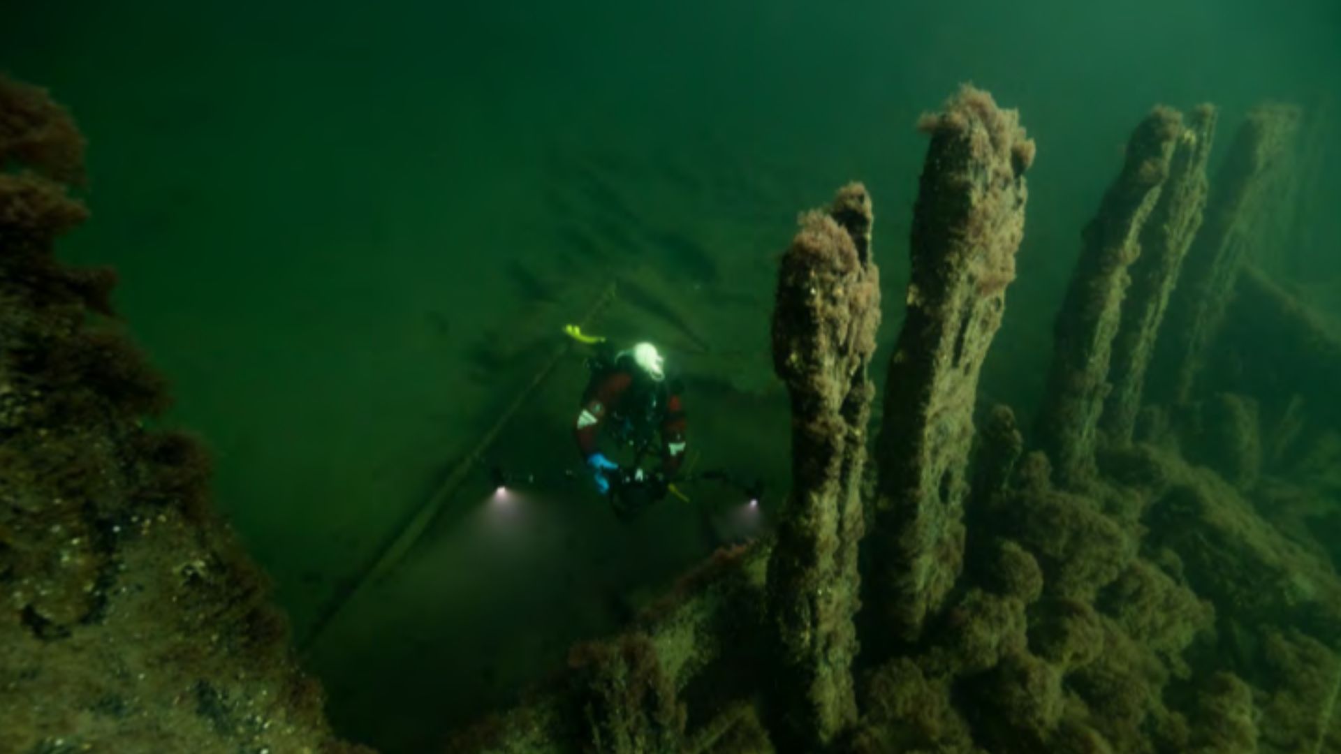 Hull of wrecked ship of the line Södermanland, Grip, Gripen
