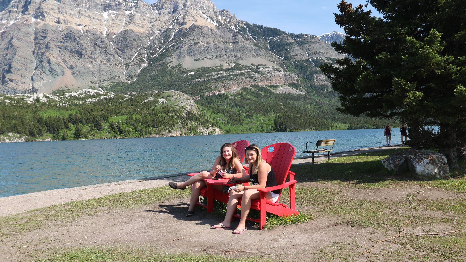 From a recent trip to the mountains these red Canada 150 chairs are popping up like dandelions , they are very cool ,  nice to meet you ladies interesting chatting to you.