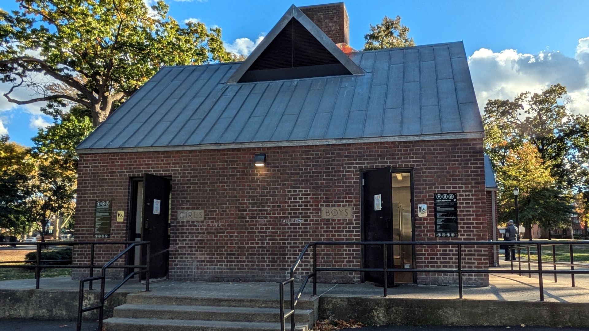 Public restroom in Bowne Park in Broadway-Flushing, Queens
