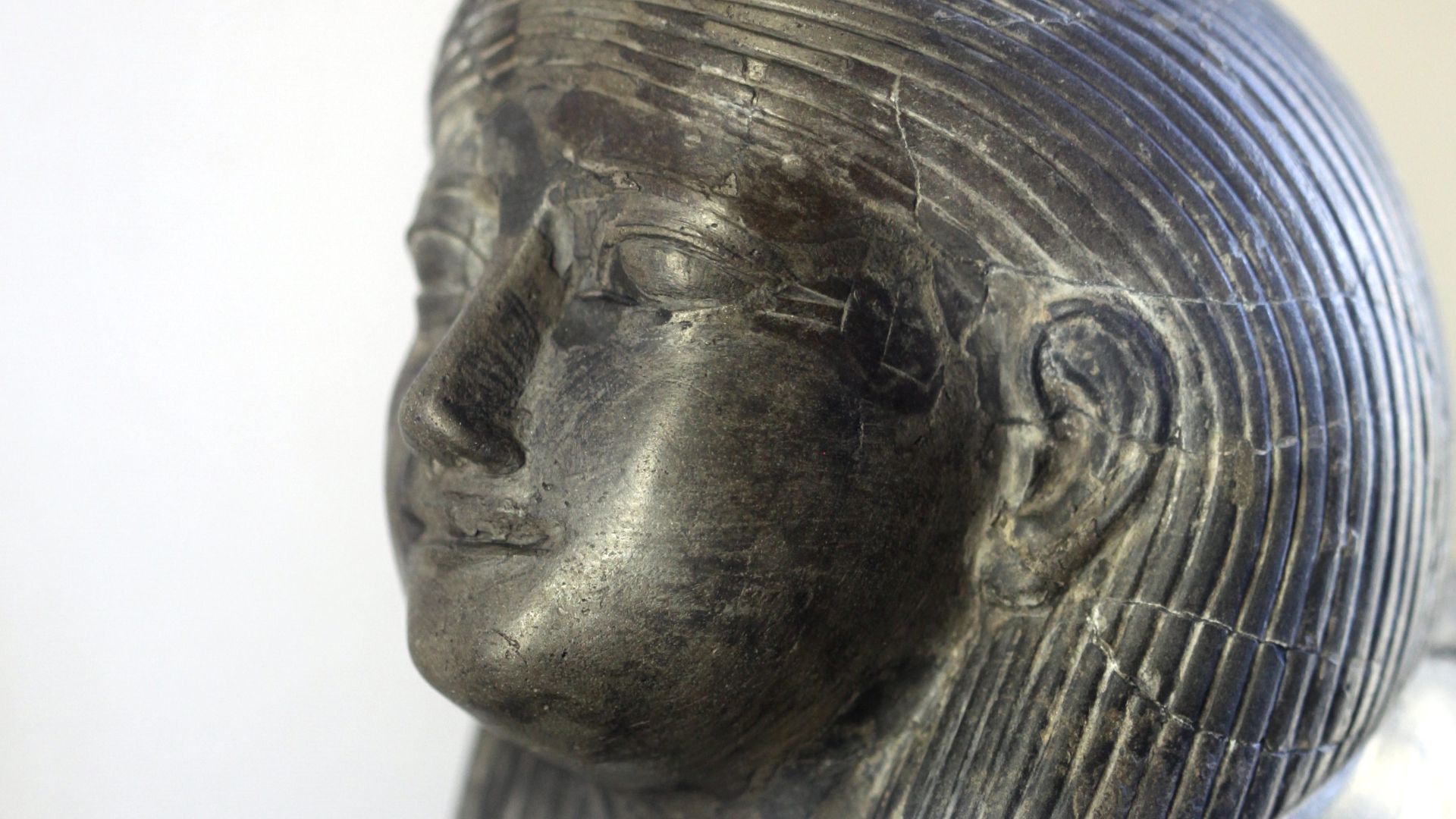File:Sphinx dedicated to Ita daugther of Amenemhat II-AO 13075-IMG 1034.jpg