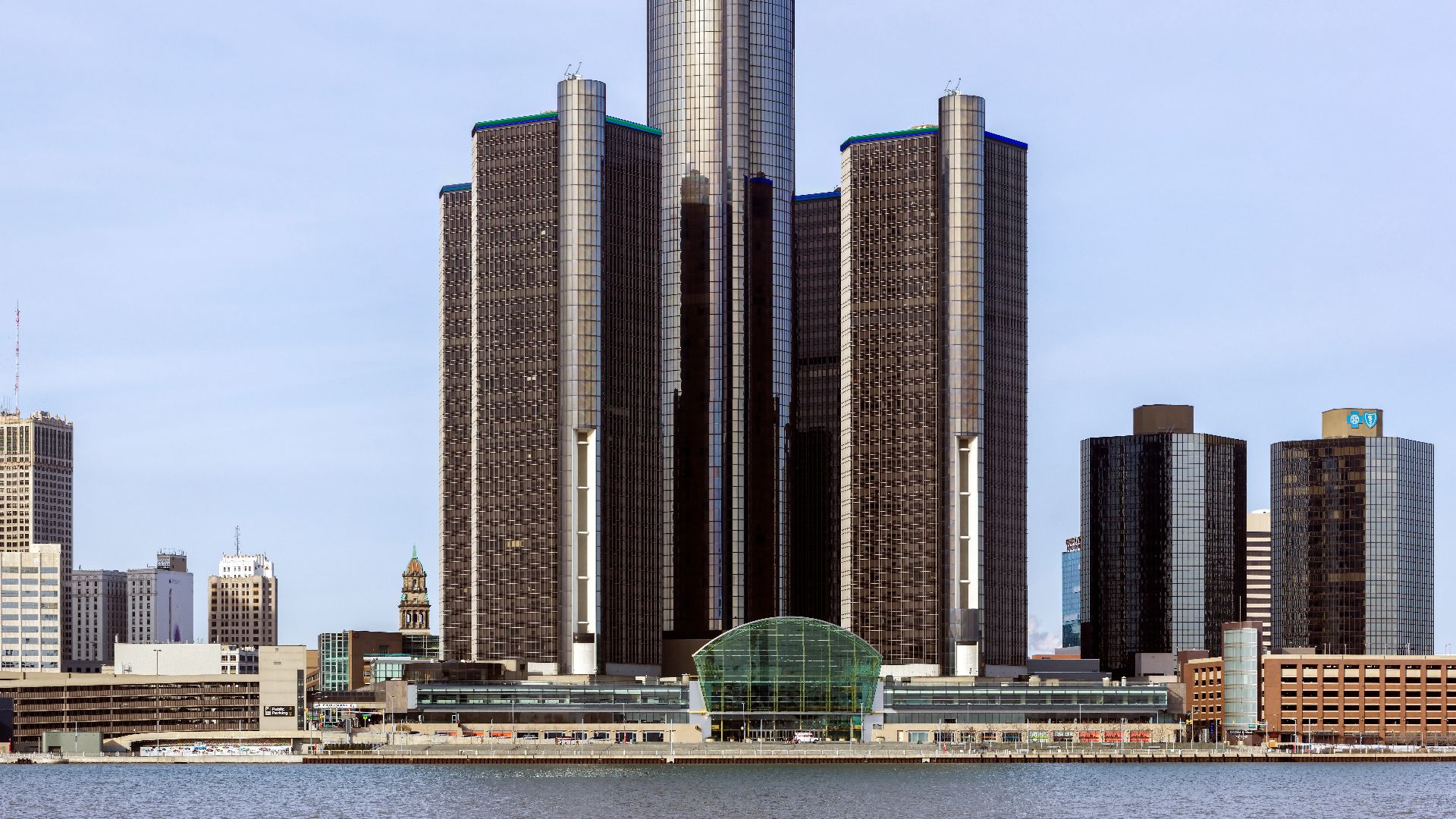 Renaissance Center, Detroit, Michigan from South 2014-12-07. Stitch of 42 images.